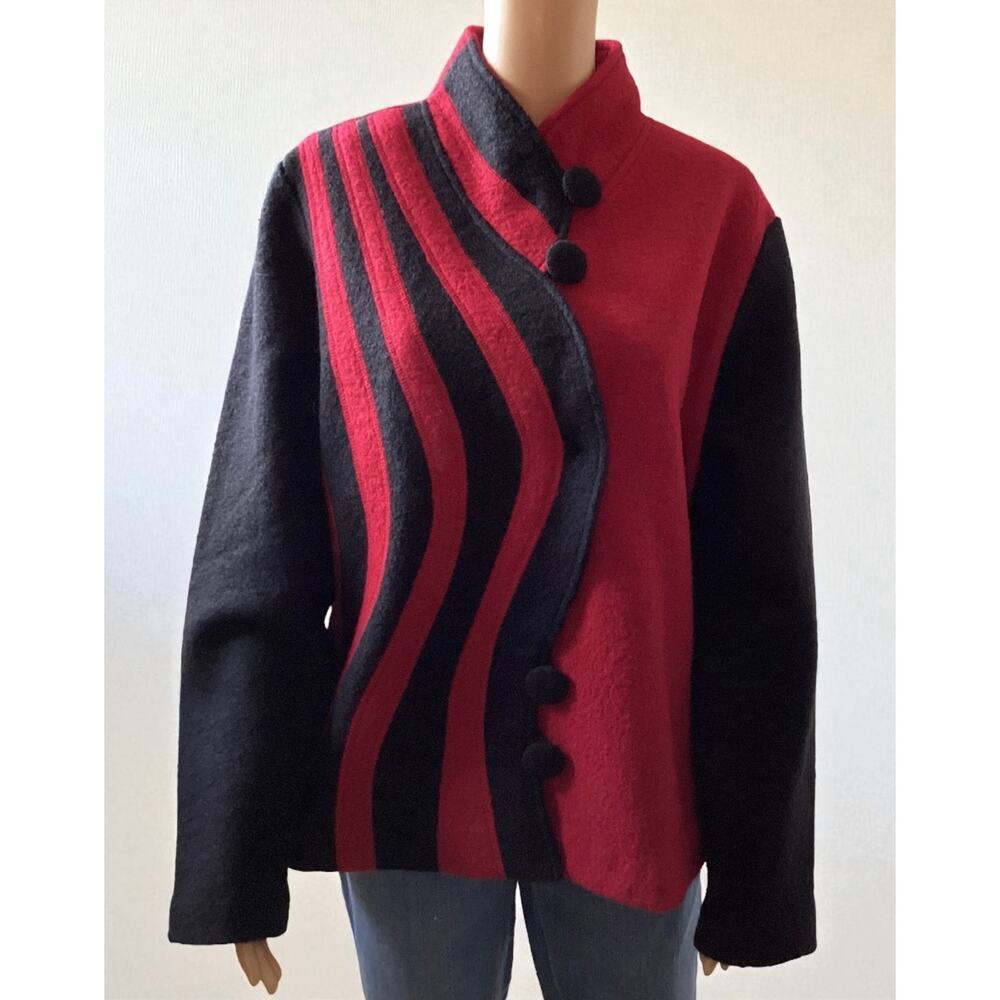 NorthStyle Women's Red and Black Blazer